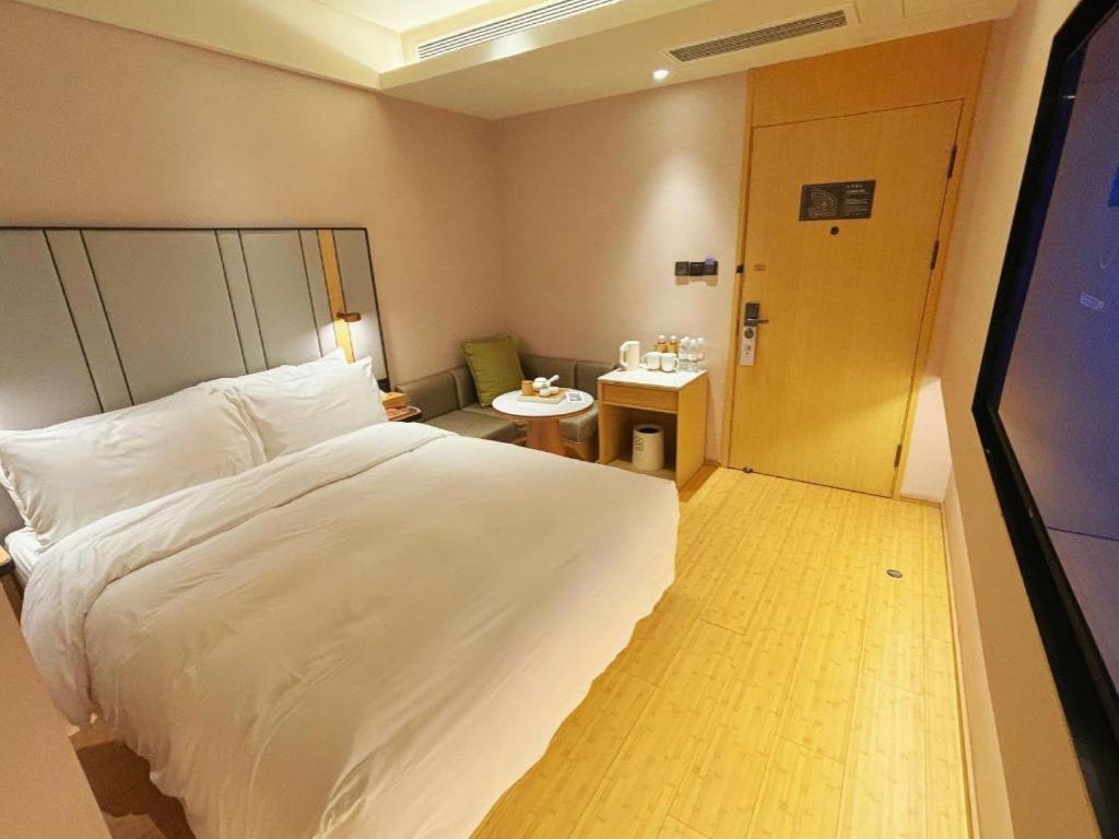 Ji Hotel Lujiazui Babaiban Шанхай Экстерьер фото