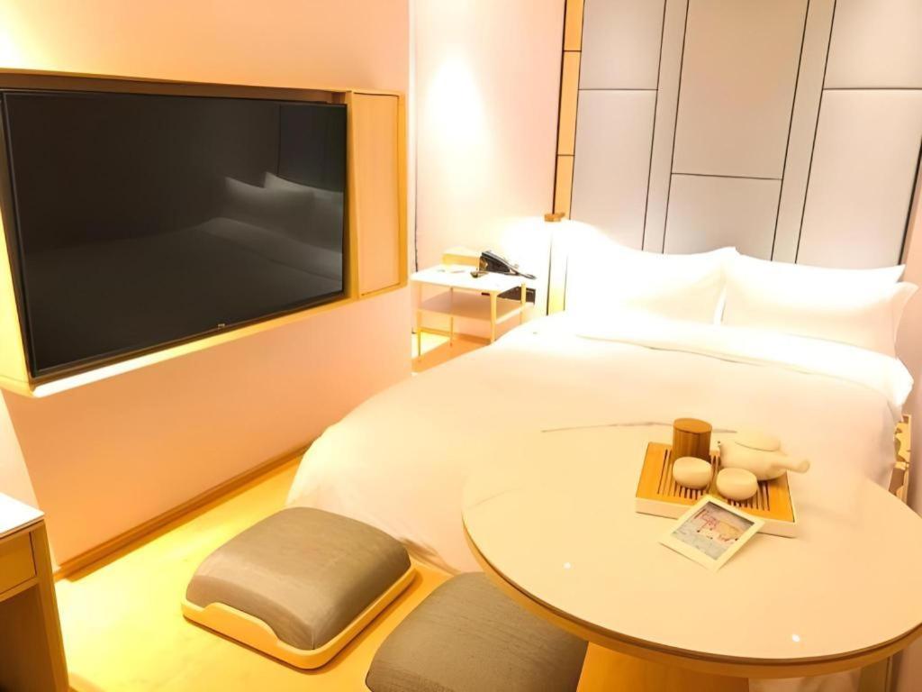Ji Hotel Lujiazui Babaiban Шанхай Экстерьер фото
