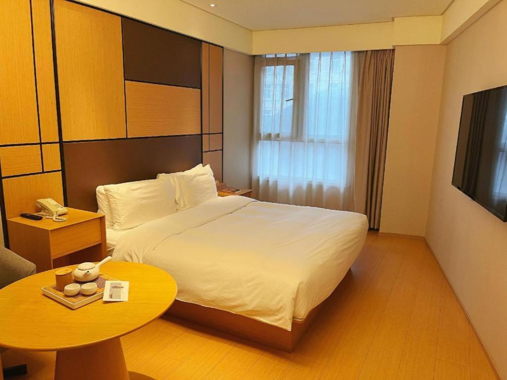 Ji Hotel Lujiazui Babaiban Шанхай Экстерьер фото